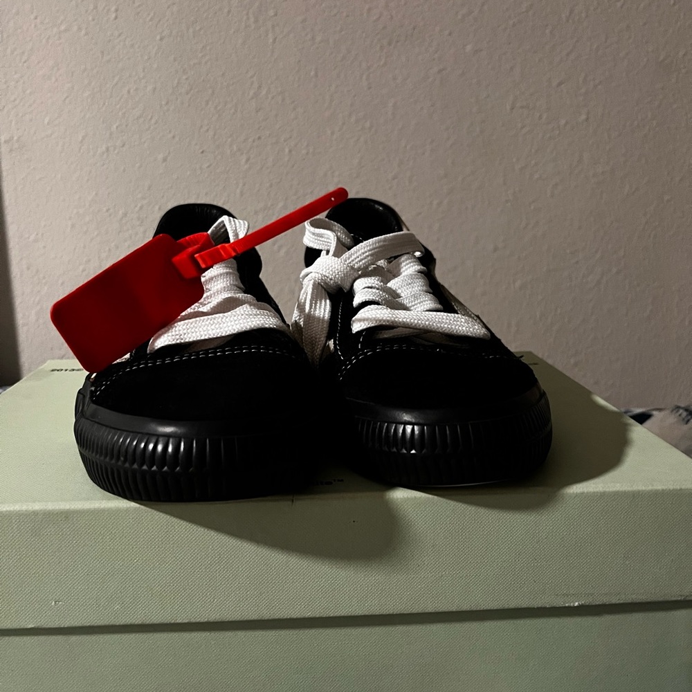 Off-White Arrow Vulcanized Women’s